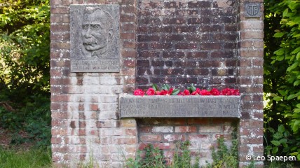 Dr. Alfons Van de Perre (1872-1925), Wijnegemse voorman van de Vlaamse beweging.